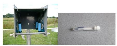 Passivsammler für Ammoniak im Gehäuse (links), säurebeschichteter Stab im Versandcontainer (rechts).